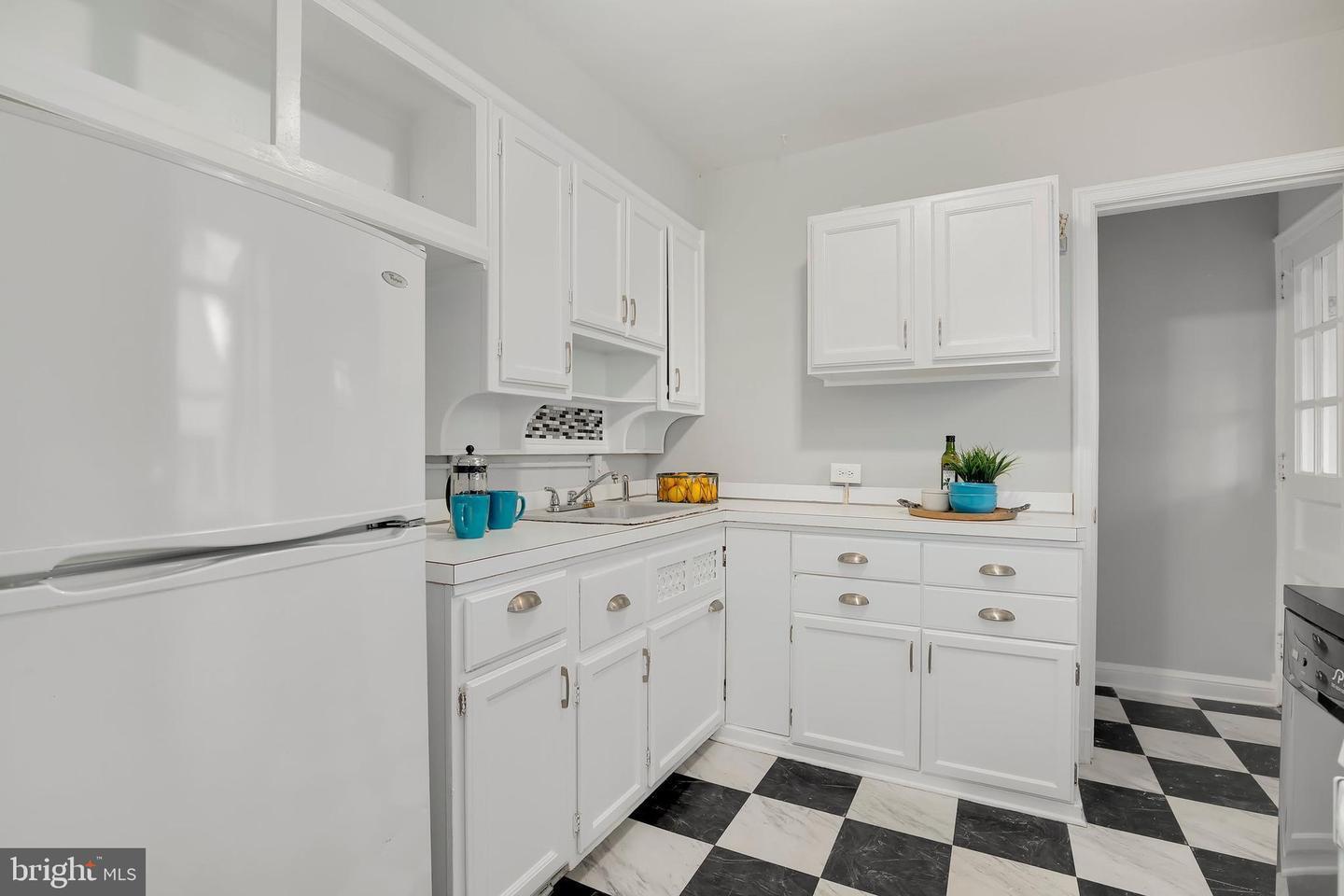 Luxury Kitchen Remodel - Image 2
